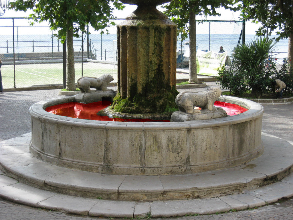 fontana Minori